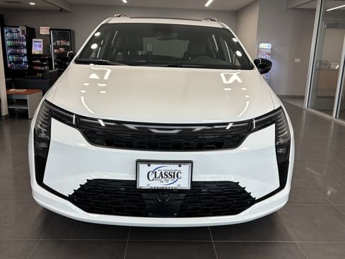 New 2027 Chrysler Pacifica Limited FWD image 7