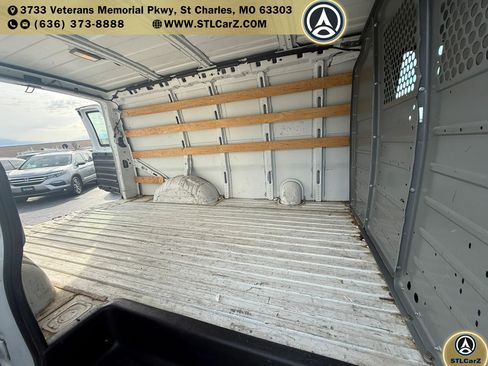 Used 2014 GMC Savana 2500 RWD image 11