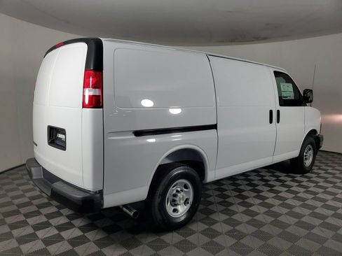 New 2026 Chevrolet Express 2500 w/ Driver Convenience Package RWD image 4
