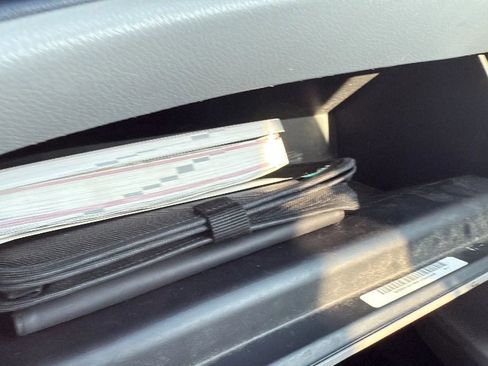 Used 2015 Toyota Highlander Limited image 31