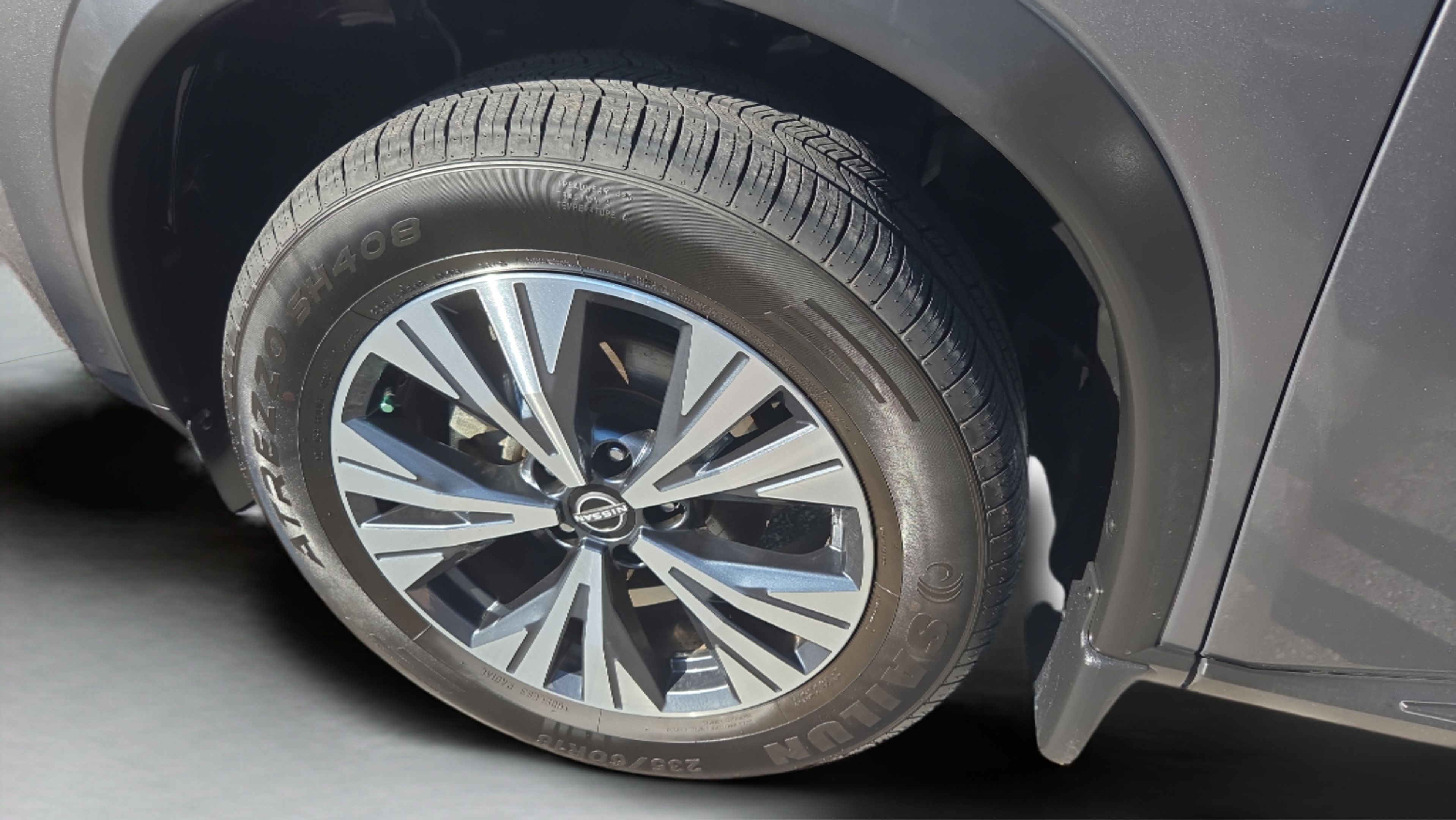 Used 2023 Nissan Rogue SV FWD image 30