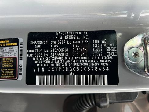 Used 2025 Kia Telluride AWD image 39