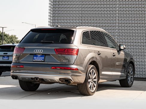 Used 2018 Audi Q7 3.0T Prestige w/ Prestige Package AWD/4WD image 4