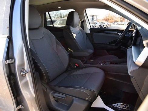 New 2026 Volkswagen Tiguan SE image 19