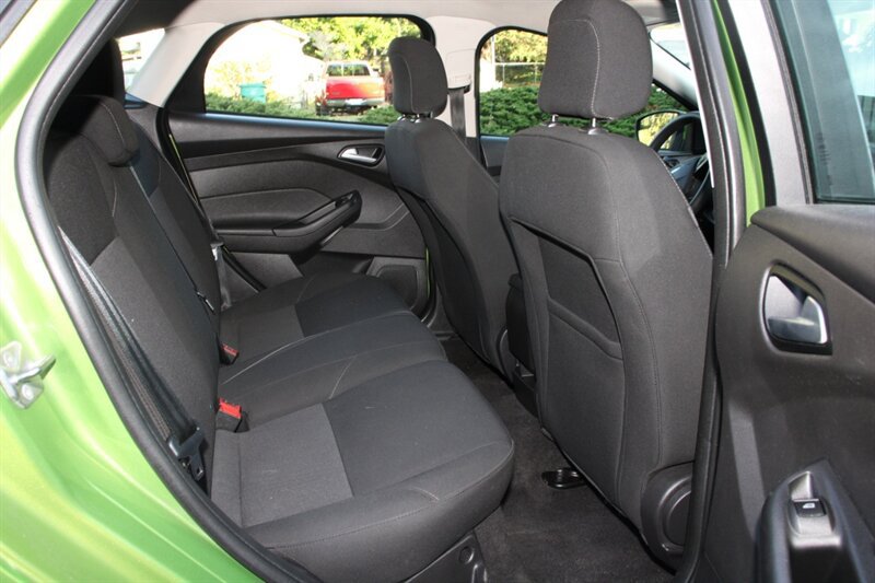 Used 2018 Ford Focus SE FWD image 6