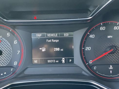 Used 2021 Chevrolet TrailBlazer RS w/ Convenience Package FWD image 13