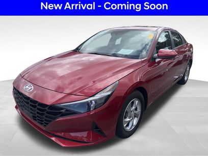 Used 2023 Hyundai Elantra SE