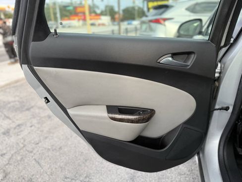 Used 2012 Buick Verano FWD image 18