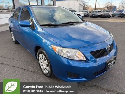 Used 2010 Toyota Corolla LE image 3