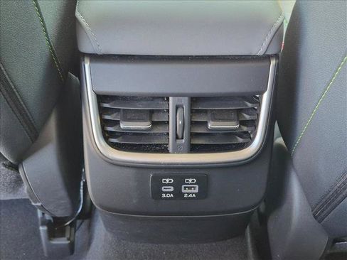 Used 2025 Subaru Outback Onyx Edition AWD/4WD image 17