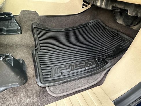 Used 2019 Ford F150 Lariat image 36