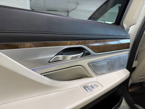 Used 2017 BMW 750i xDrive AWD/4WD image 31