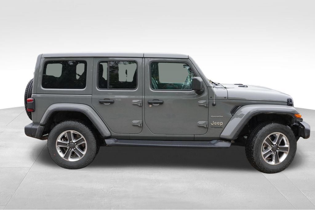 Used 2020 Jeep Wrangler Unlimited Sahara AWD/4WD image 2