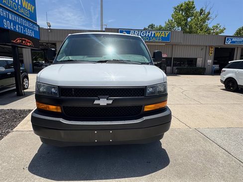 Used 2020 Chevrolet Express 2500 Extended w/ Driver Convenience Package image 4