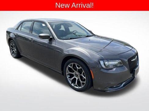 Used 2018 Chrysler 300 S w/ 300S Premium Group RWD image 1