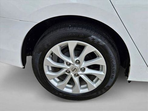Used 2019 Nissan Sentra SV image 24