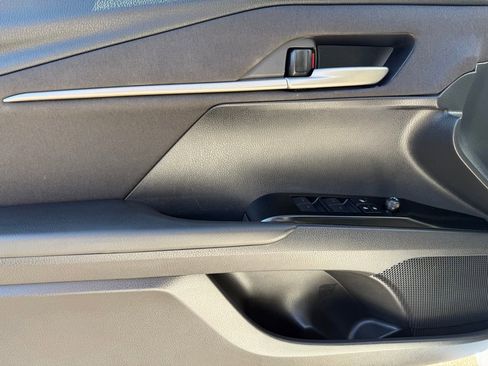 Used 2025 Toyota Camry LE image 12