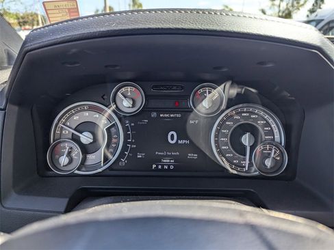 Used 2017 RAM 2500 Limited image 29