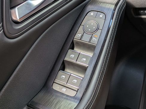 Certified 2025 Nissan Rogue SL w/ SL Premium Package FWD image 25