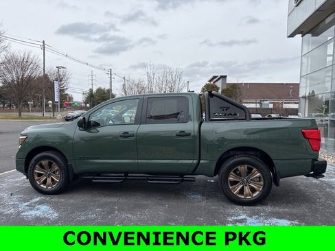 Used 2024 Nissan Titan SV w/ SV Bronze Edition Package image 4