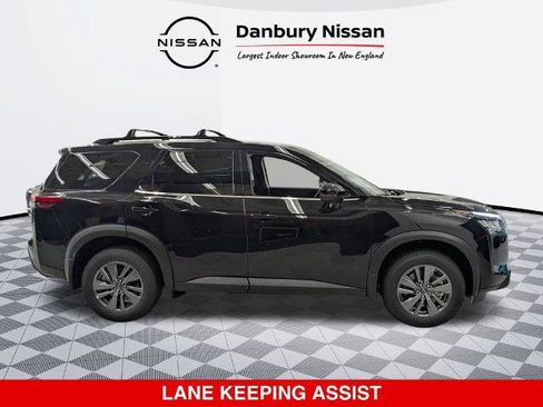 Certified 2025 Nissan Pathfinder SV AWD/4WD image 2