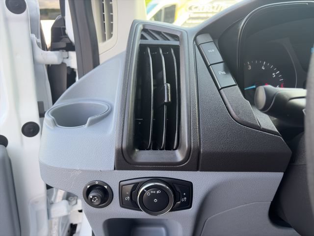 Used 2019 Ford Transit 250 130 Low Roof RWD image 17