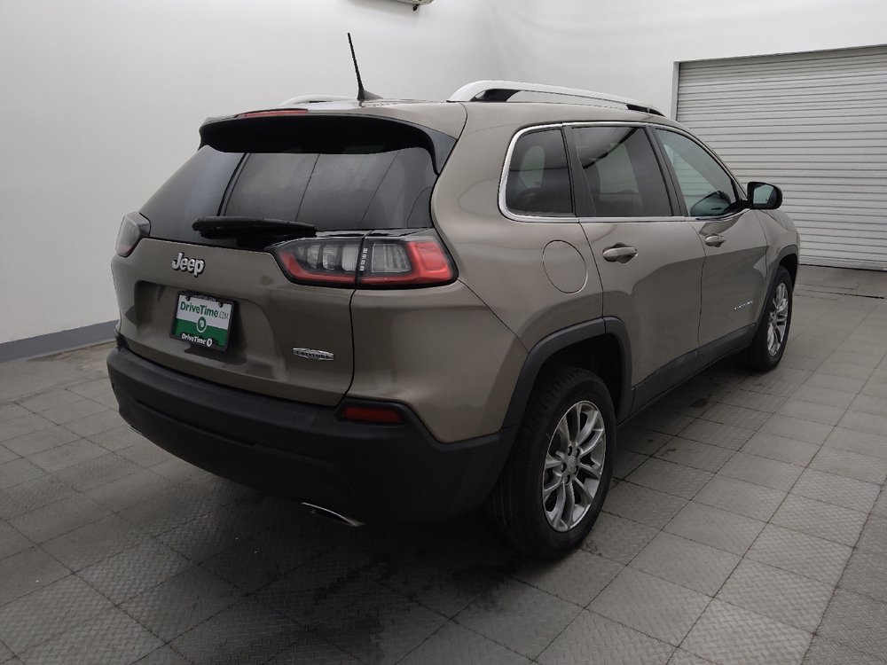 Used 2019 Jeep Cherokee Latitude Plus w/ Cold Weather Group FWD image 9