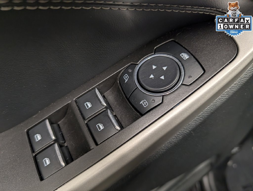 Used 2023 Ford Explorer XLT AWD/4WD image 10
