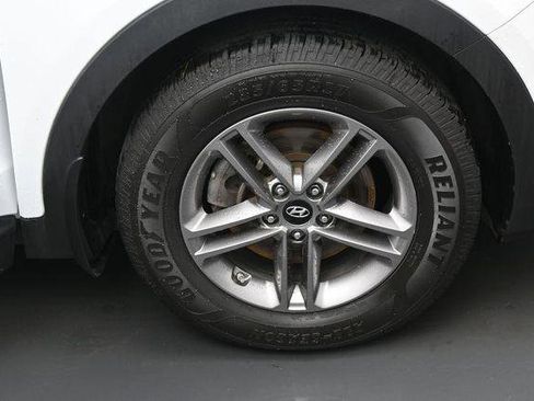 Used 2017 Hyundai Santa Fe Sport FWD image 37