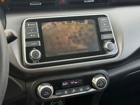 Used 2019 Nissan Kicks SV w/ Exterior Package image 10