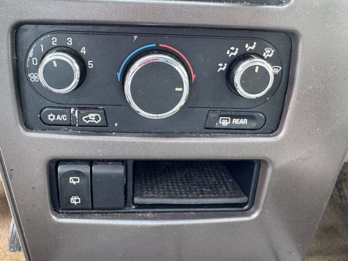 Used 2006 Buick Rendezvous CX image 14