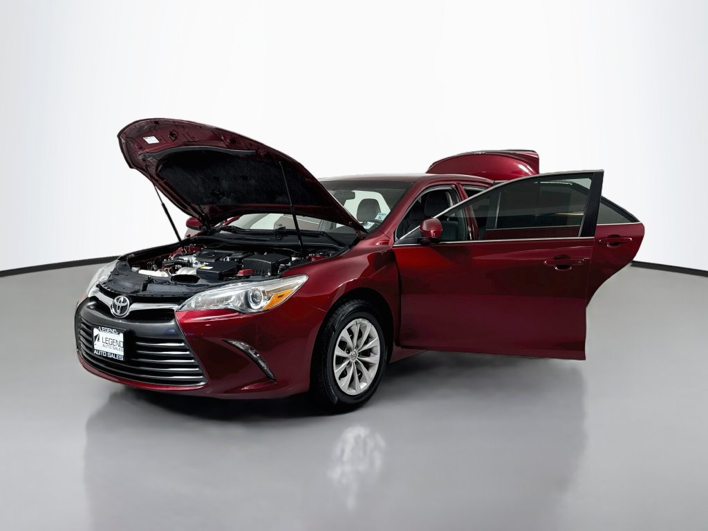 Used 2017 Toyota Camry LE FWD image 17