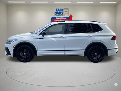 Used 2024 Volkswagen Tiguan SE R-Line AWD/4WD image 9