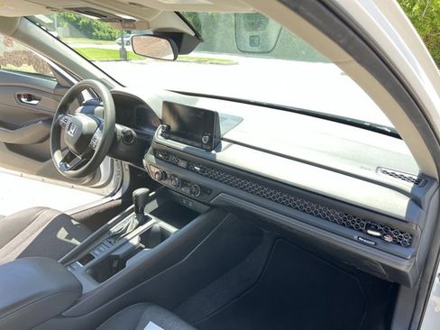 Used 2024 Honda Accord EX image 29