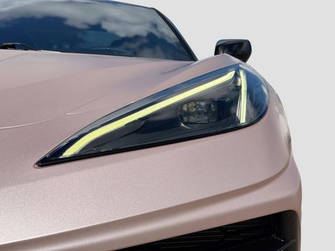 Used 2021 Chevrolet Corvette Stingray Convertible w/ 1LT image 9