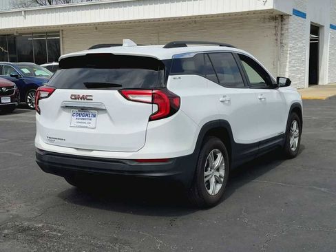 Certified 2024 GMC Terrain SLE w/ Driver Convenience Package FWD image 8