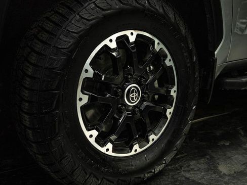 Used 2022 Toyota Tundra SR5 w/ TRD Off-Road Package image 3