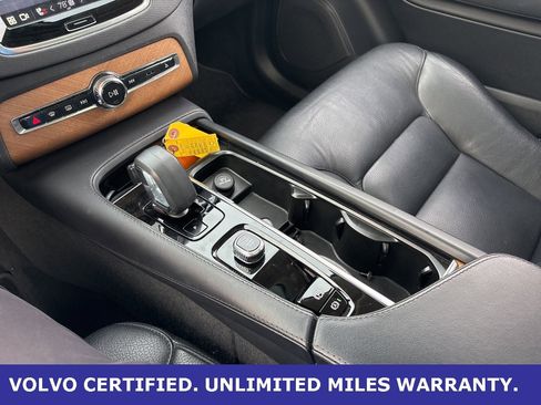Certified 2023 Volvo XC90 B6 Plus image 18
