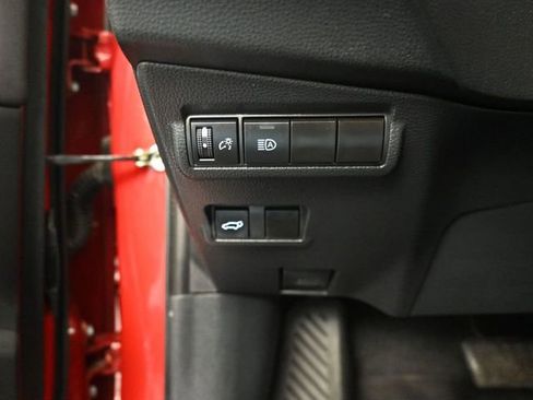 Used 2022 Toyota Corolla Cross XLE w/ Convenience Package image 35