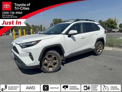 Used 2023 Toyota RAV4 AWD Hybrid image 31