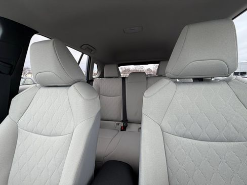 Certified 2025 Toyota Corolla Cross LE image 29