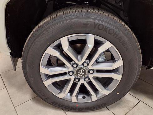 New 2026 Toyota 4Runner Limited AWD/4WD image 29