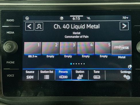 Used 2024 Volkswagen Tiguan SE image 19