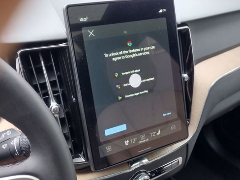 New 2026 Volvo XC60 B5 Plus w/ Protection Package Premier image 15