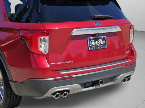 Used 2021 Ford Explorer Platinum w/ Equipment Group 601A AWD/4WD image 39