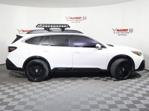 Used 2022 Subaru Outback Limited AWD/4WD image 3