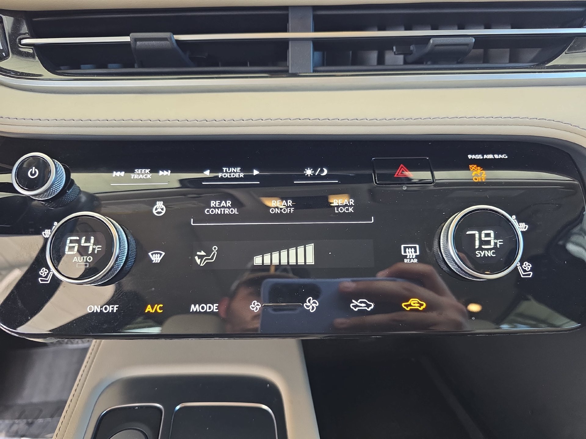 Certified 2024 INFINITI QX60 Luxe w/ Performance Audio Package FWD image 24
