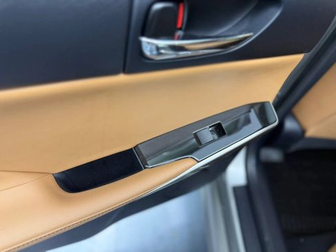 Used 2016 Lexus IS 200t RWD image 33