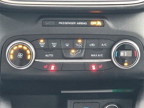 Certified 2020 Ford Escape SE image 29