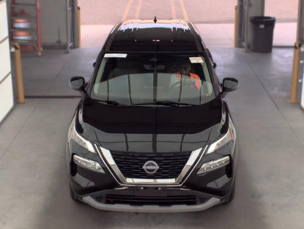 Used 2023 Nissan Rogue SV AWD/4WD image 2